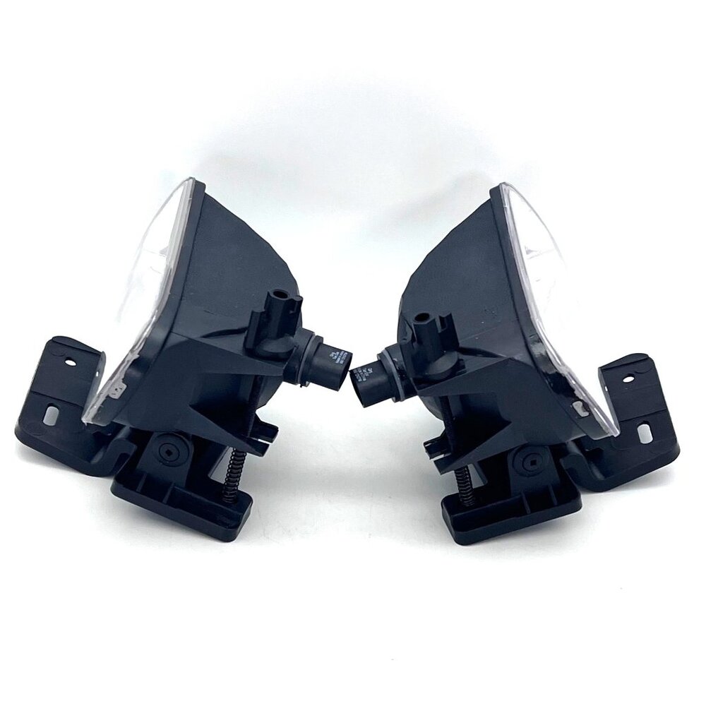 Front Fog Light Assemblies Right and Left Pair Chevrolet Silverado 1999-2002 - Picture 6 of 11